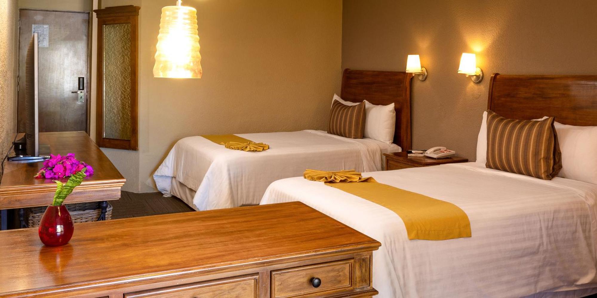 Real De Minas San Miguel De Allende Ngoại thất bức ảnh A guest room at the lodge
